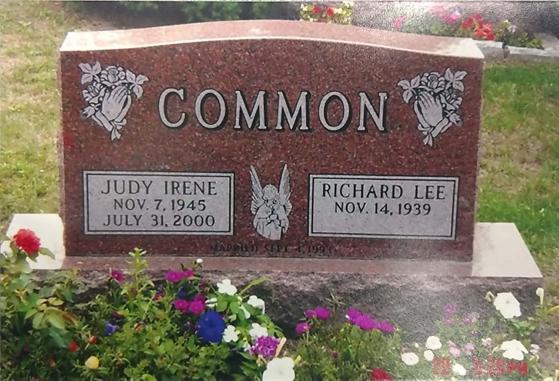 Flat grave marker design by Kienitz-Nix Memorials, Michigan