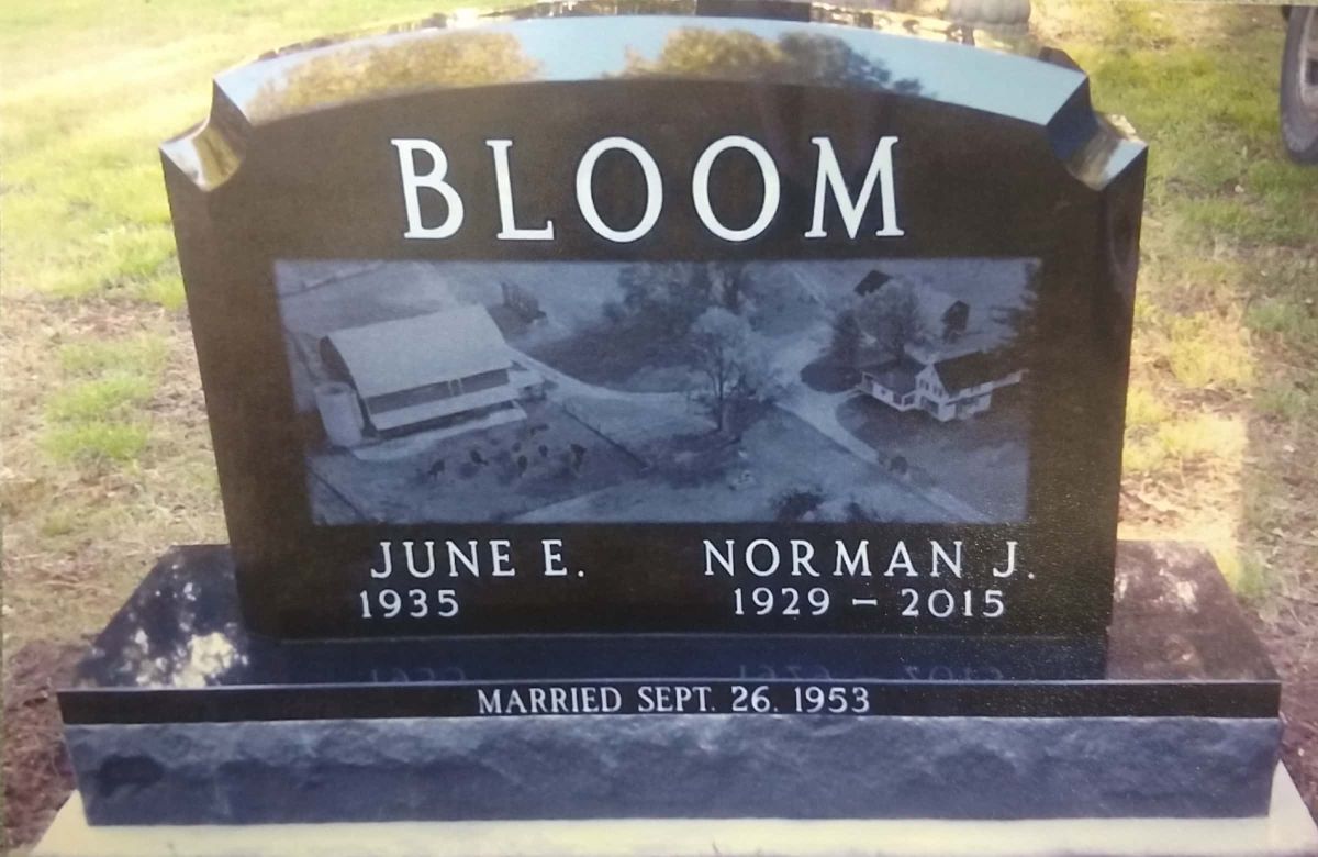 Engraved flat grave marker by Kienitz-Nix Memorials