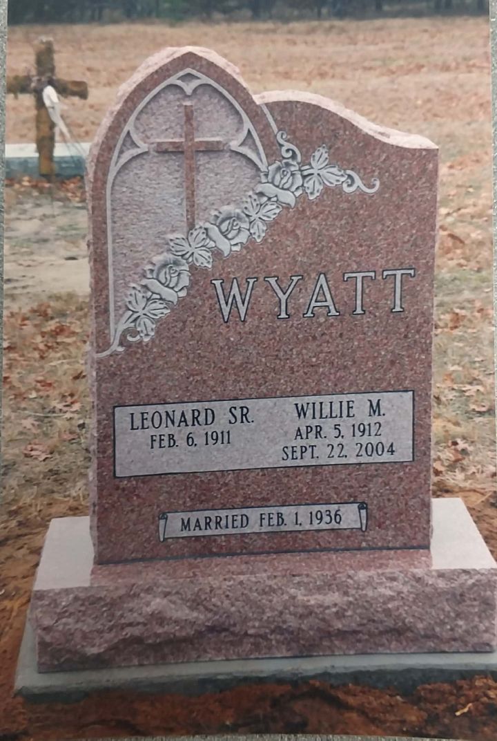 Flat grave marker by Kienitz-Nix Memorials in Reed City, MI